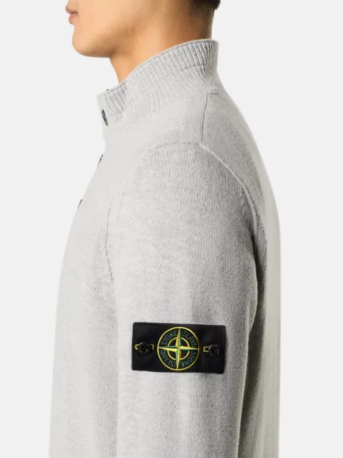 Halv-lynlås sweater med filtkanter