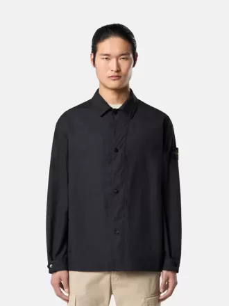 Overshirt med komfortabel pasform, håndlommer og trykknaplukning
