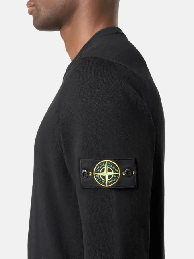 Rullekravesweater med små rullede detaljer
