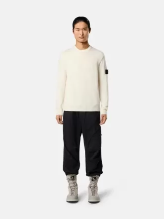 Rundhalset sweater med detaljer i omvendt strik