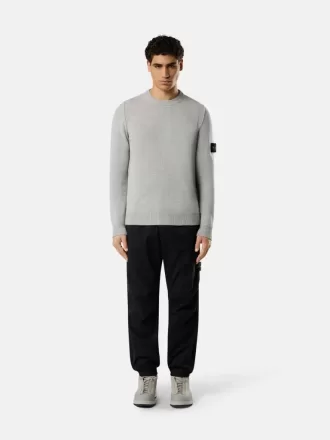Rundhalset sweater med detaljer i omvendt strik