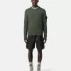 Rundhalset sweater med detaljer i omvendt strik