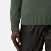 Rundhalset sweater med detaljer i omvendt strik