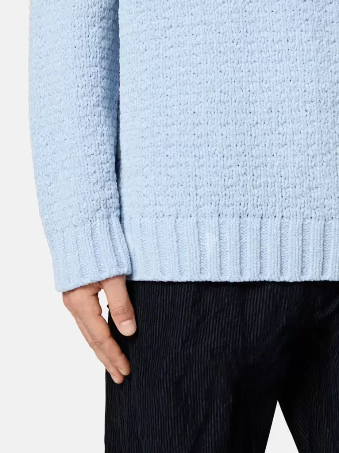 Sweater med høj hals og detaljer med omvendte sømme